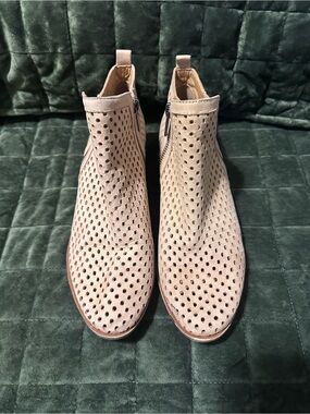 Lucky Brand Perforated Suede Ankle Booties in Light Blush